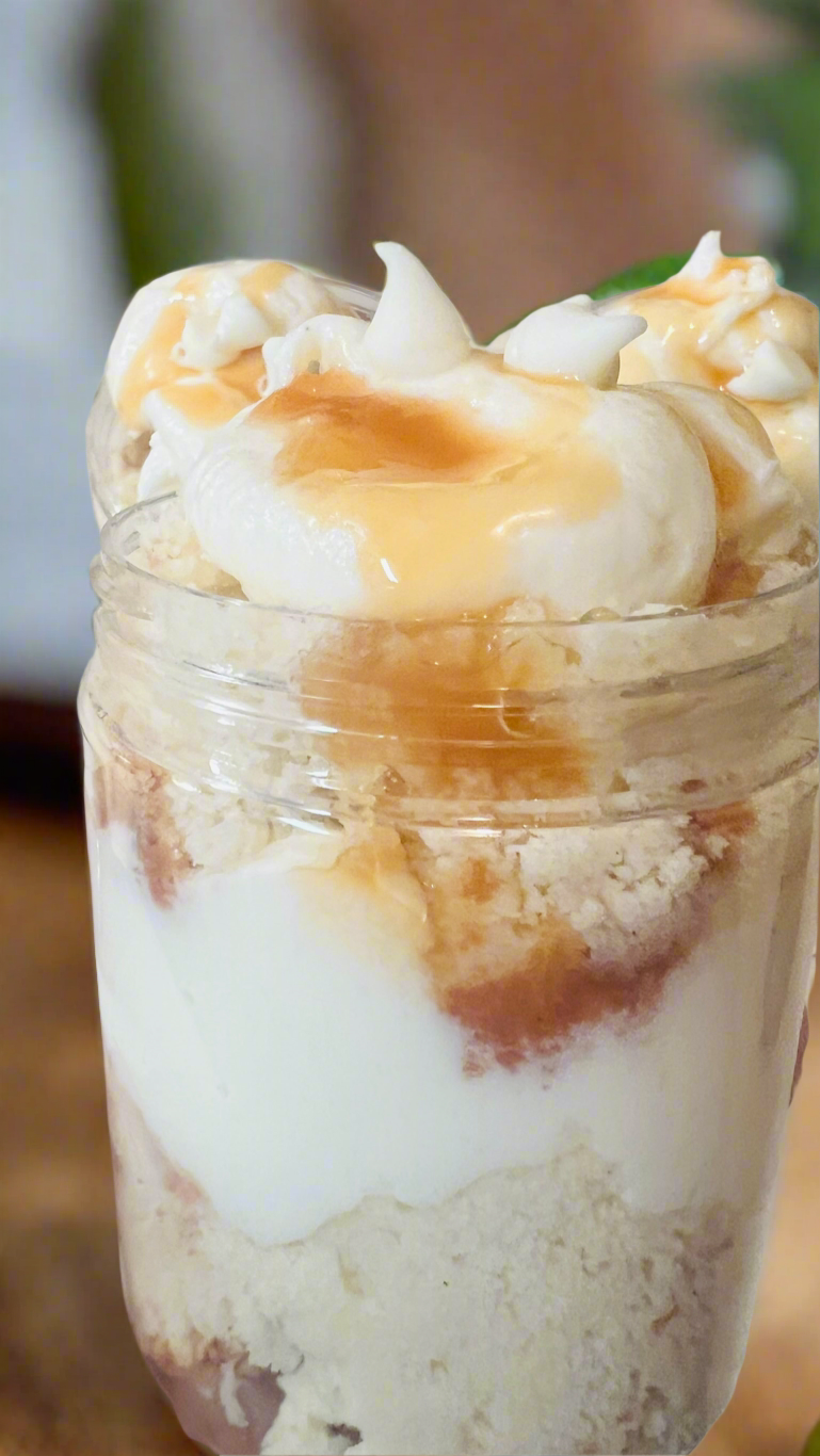 White Chocolate Caramel Cake Jar