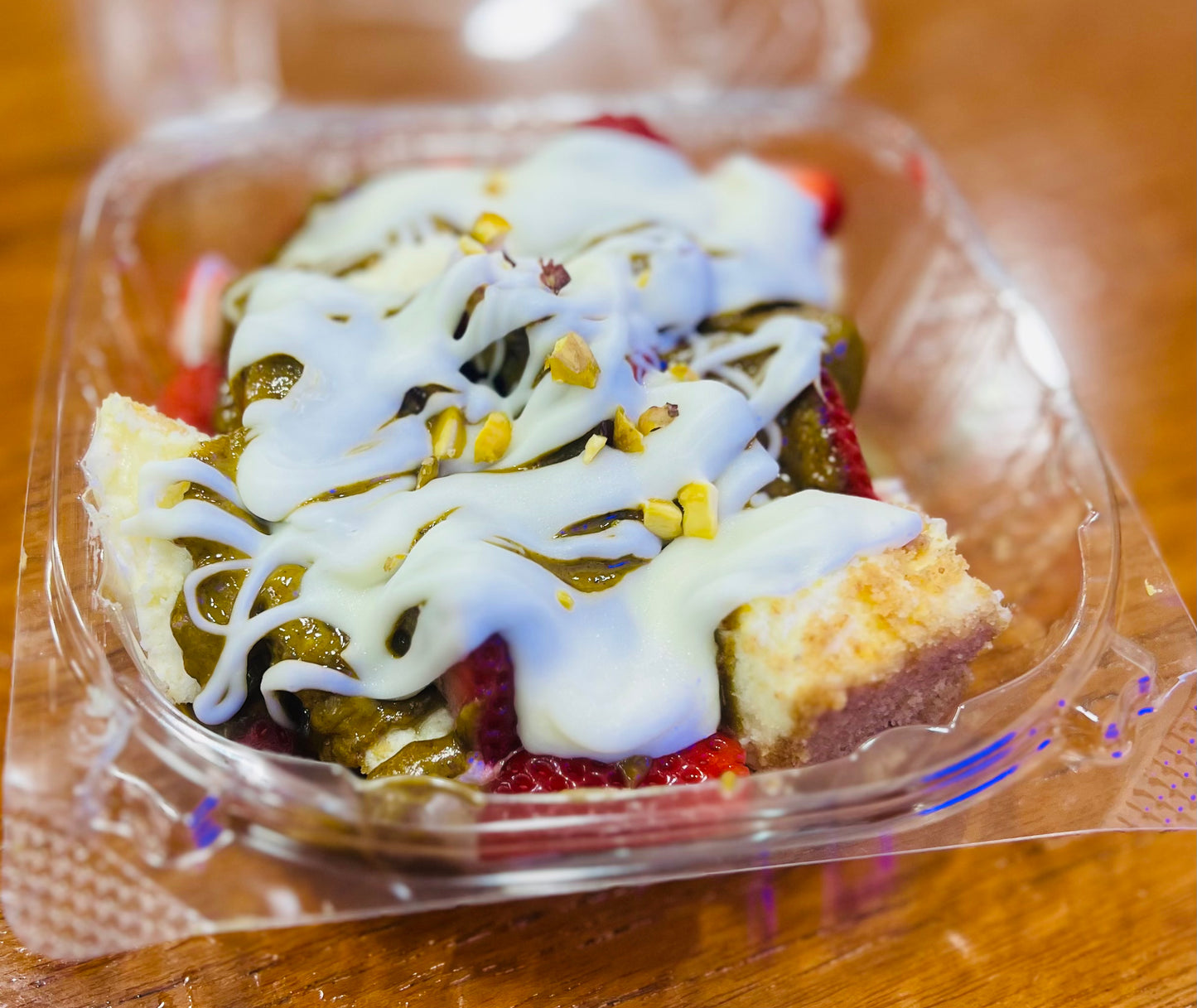 Cheesecake Bites w/Strawberries, Pistachio Butter & White Chocolate