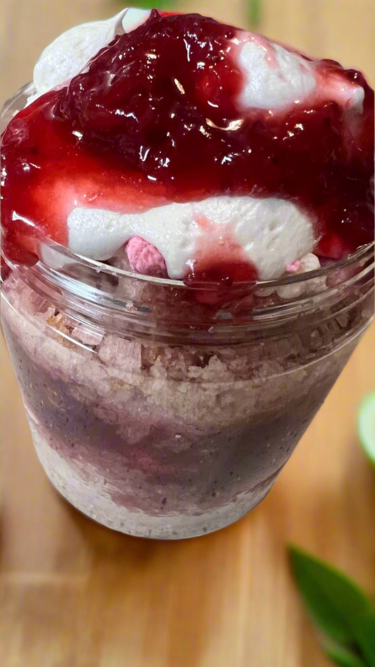 Strawberry Chic’ Cake Jar