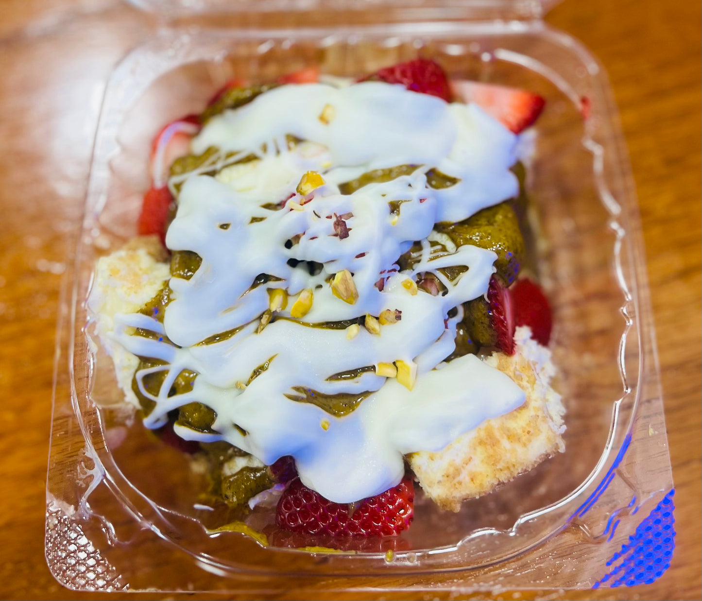 Cheesecake Bites w/Strawberries, Pistachio Butter & White Chocolate