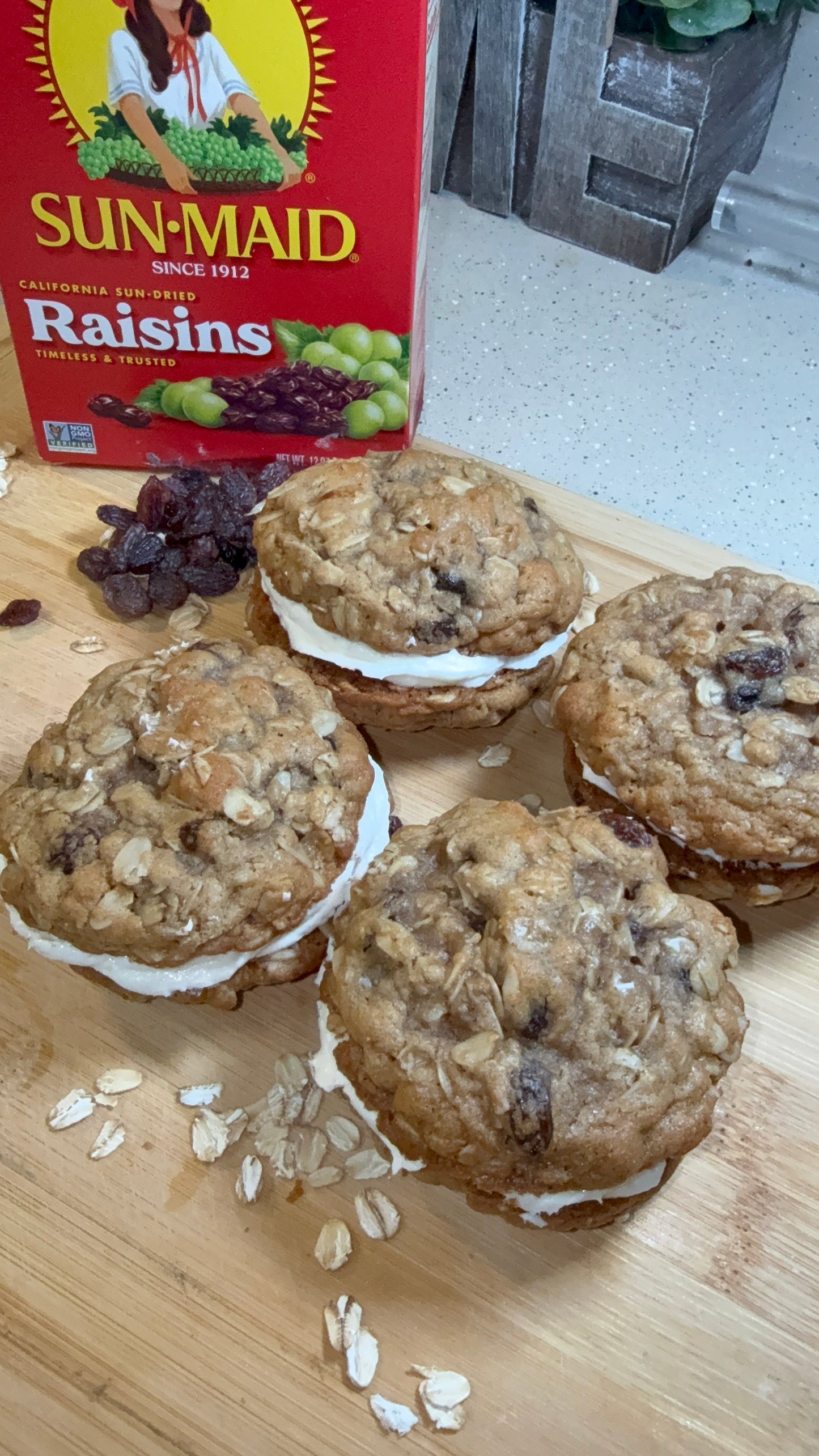Oatmeal Raisin Pie